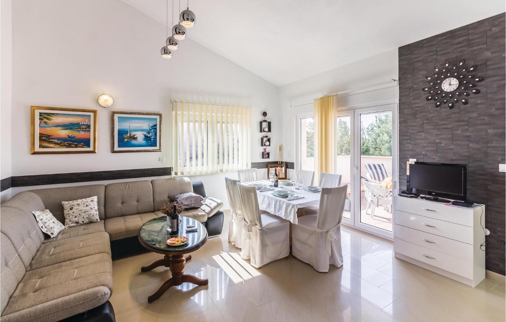 Stunning Apartment In Fazana With House Sea View Ngoại thất bức ảnh