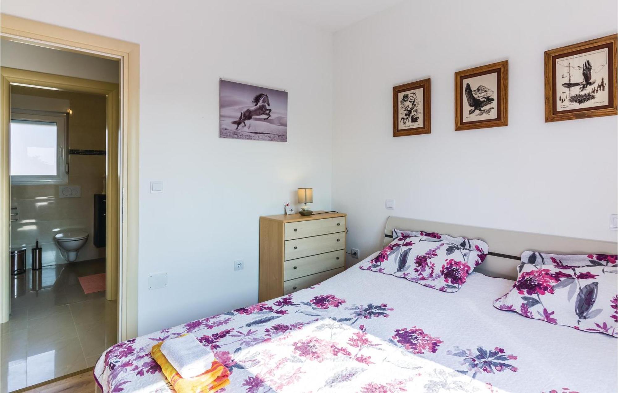 Stunning Apartment In Fazana With House Sea View Ngoại thất bức ảnh