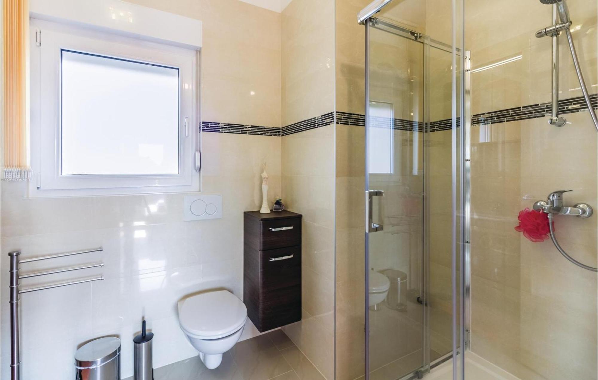 Stunning Apartment In Fazana With House Sea View Ngoại thất bức ảnh
