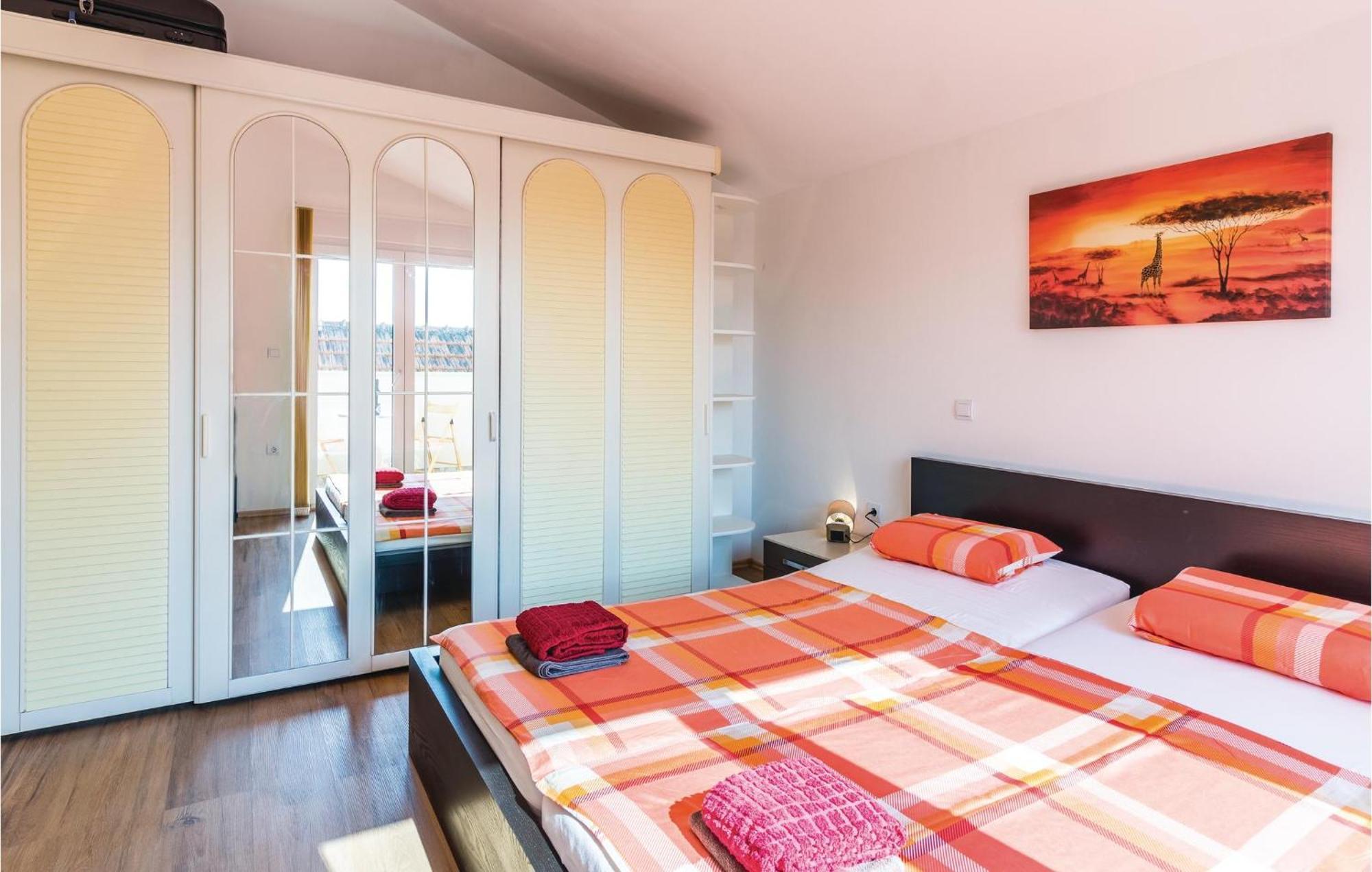 Stunning Apartment In Fazana With House Sea View Ngoại thất bức ảnh